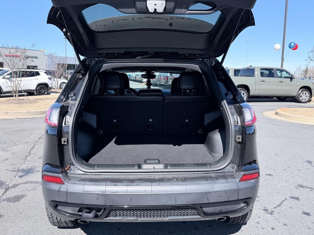 used 2022 Jeep Cherokee car, priced at $20,900