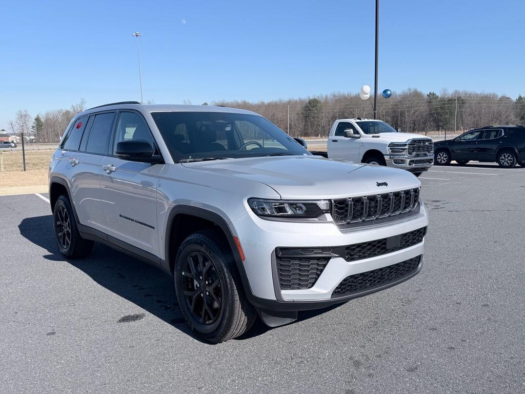 new 2026 Jeep Grand Cherokee car, priced at $46,525