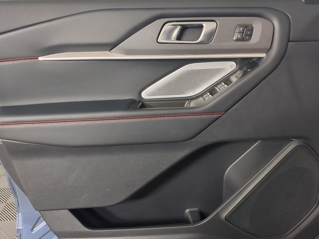 used 2025 Ford Explorer car, priced at $50,969