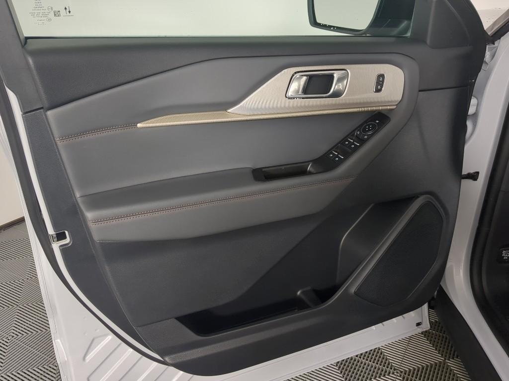 new 2026 Ford Explorer car, priced at $48,676
