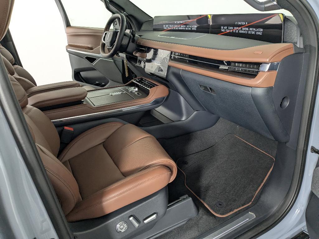 new 2026 Lincoln Navigator car, priced at $109,310