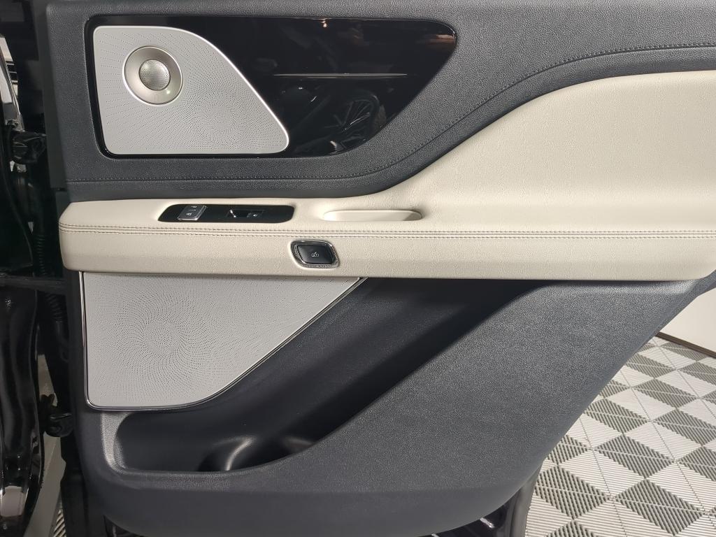 new 2025 Lincoln Aviator car, priced at $76,529