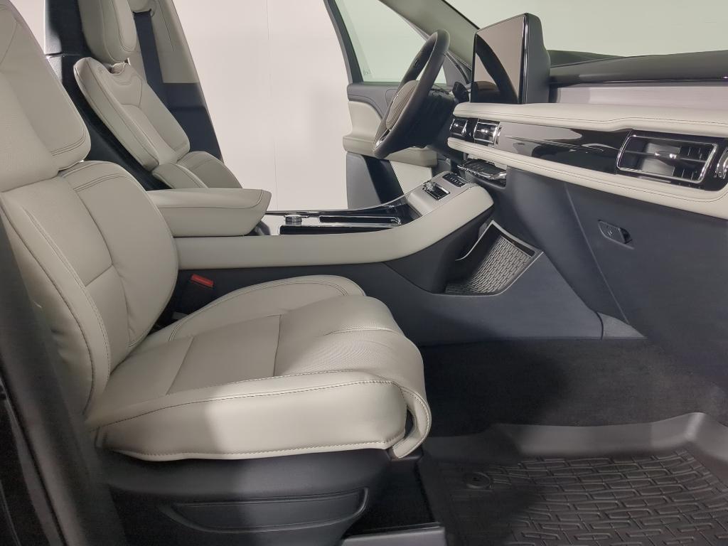 new 2025 Lincoln Aviator car, priced at $76,529
