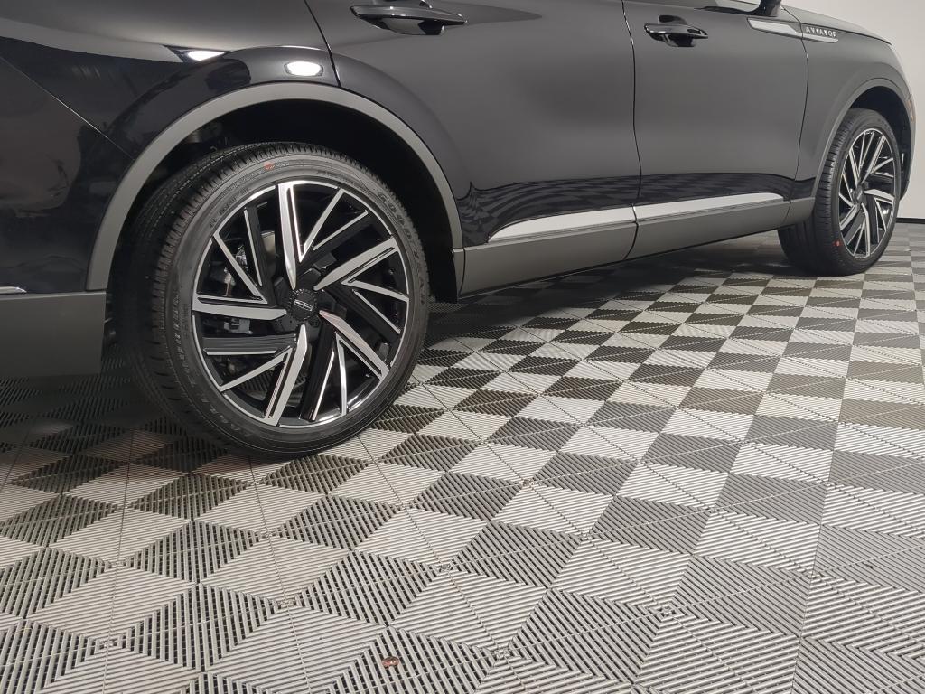 new 2025 Lincoln Aviator car, priced at $76,529
