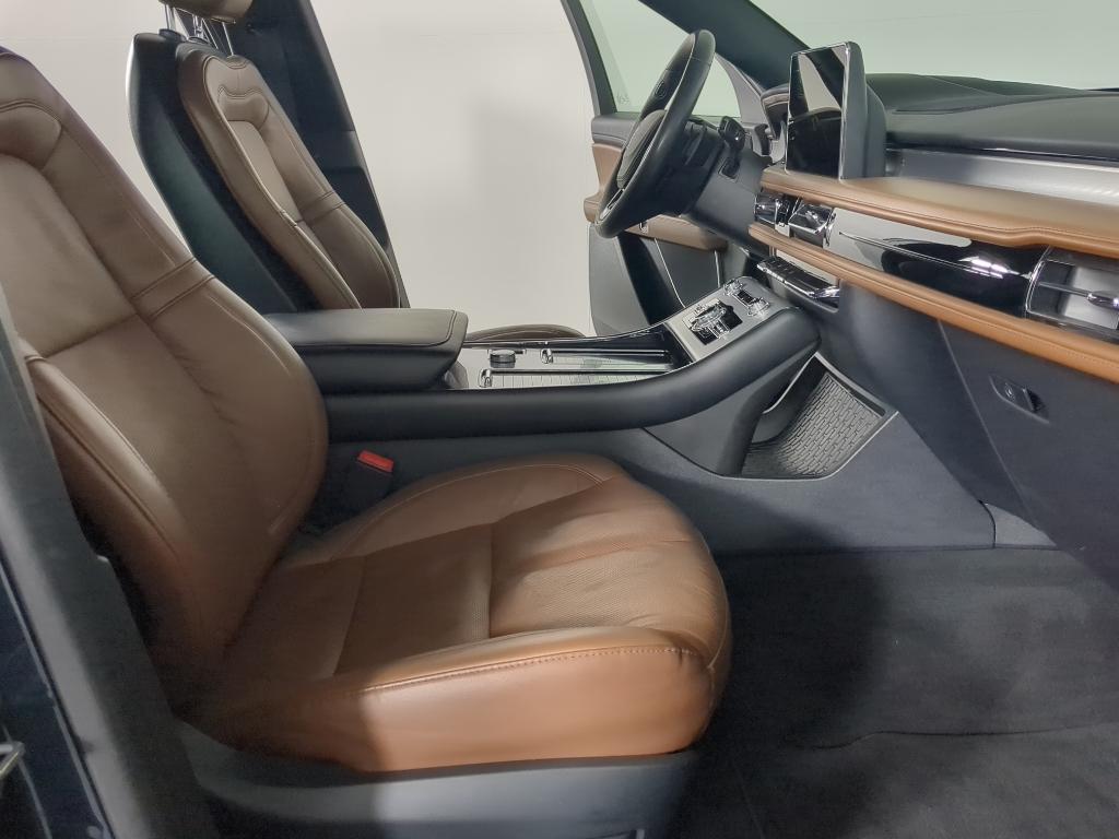 used 2023 Lincoln Aviator car, priced at $38,799