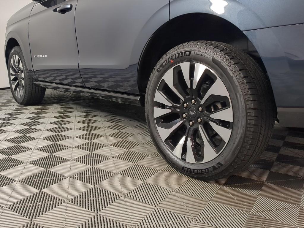 new 2026 Ford Expedition car, priced at $81,720