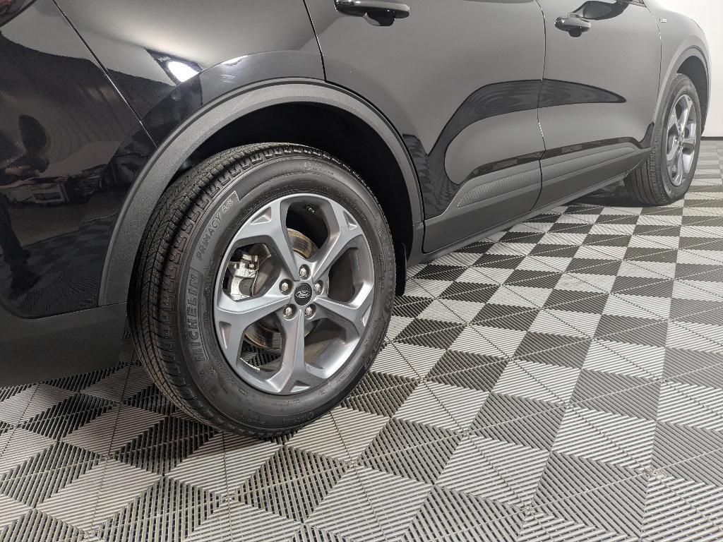 used 2025 Ford Escape car, priced at $29,990