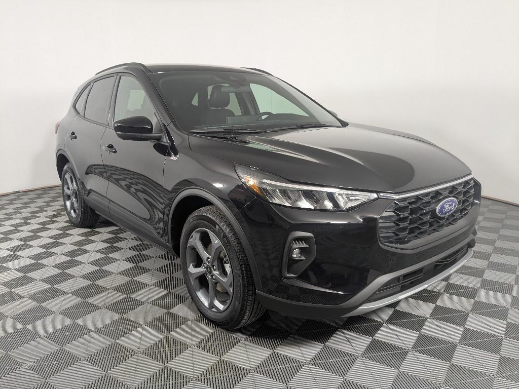 used 2025 Ford Escape car, priced at $29,990
