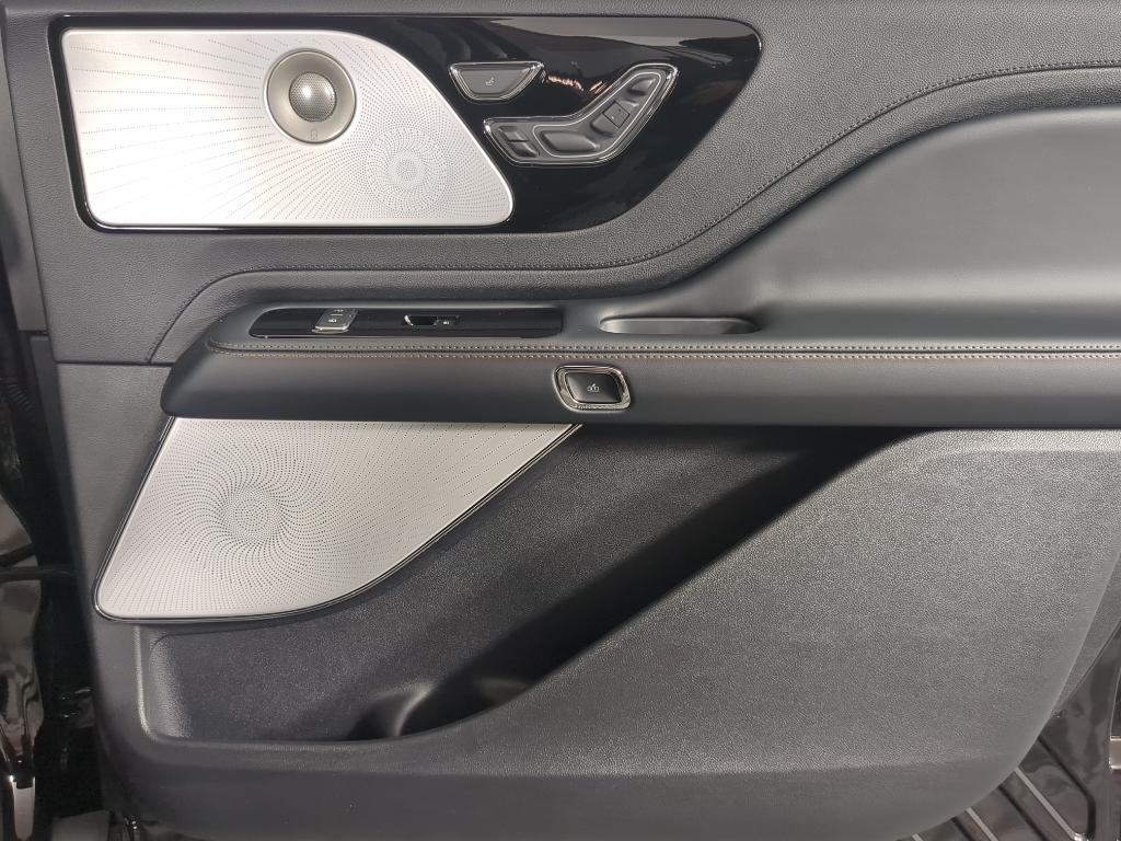 new 2026 Lincoln Aviator car, priced at $81,800