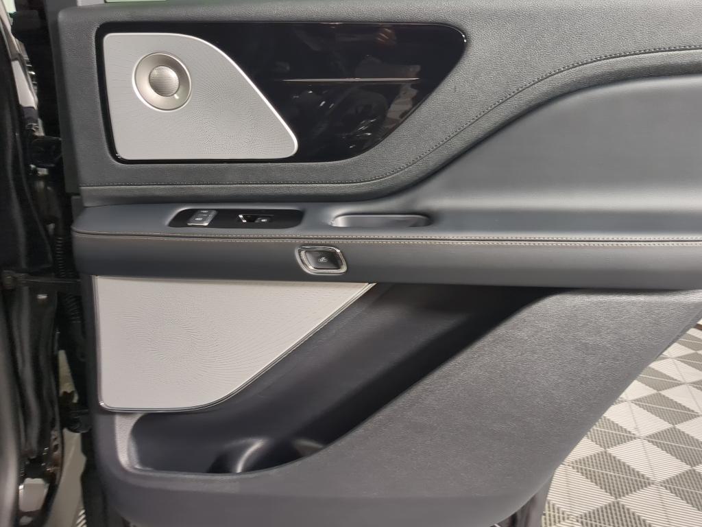 new 2026 Lincoln Aviator car, priced at $81,800