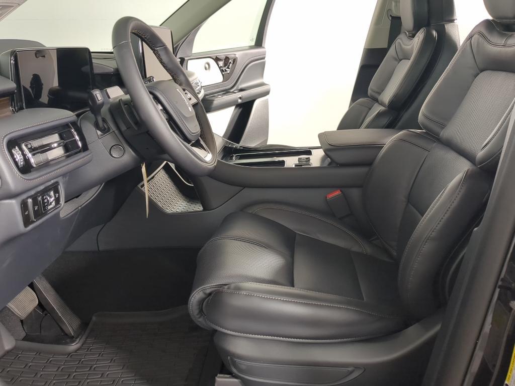 new 2026 Lincoln Aviator car, priced at $81,800