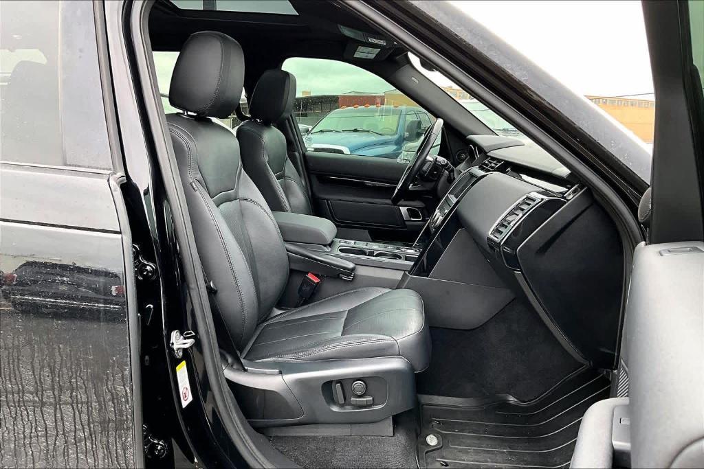 used 2019 Land Rover Discovery car, priced at $20,995