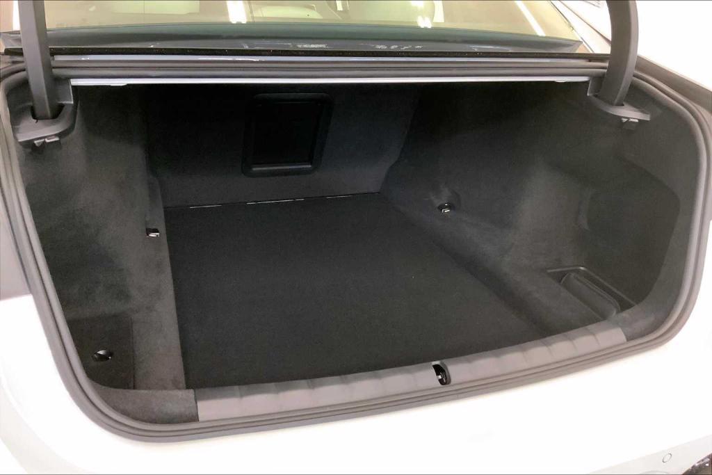 new 2025 BMW 760 car, priced at $138,775