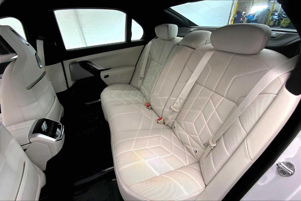 new 2025 BMW 760 car, priced at $138,775