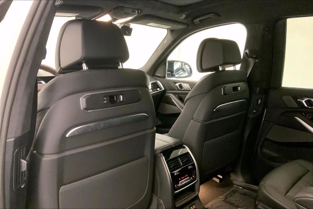 new 2026 BMW X7 car, priced at $126,455