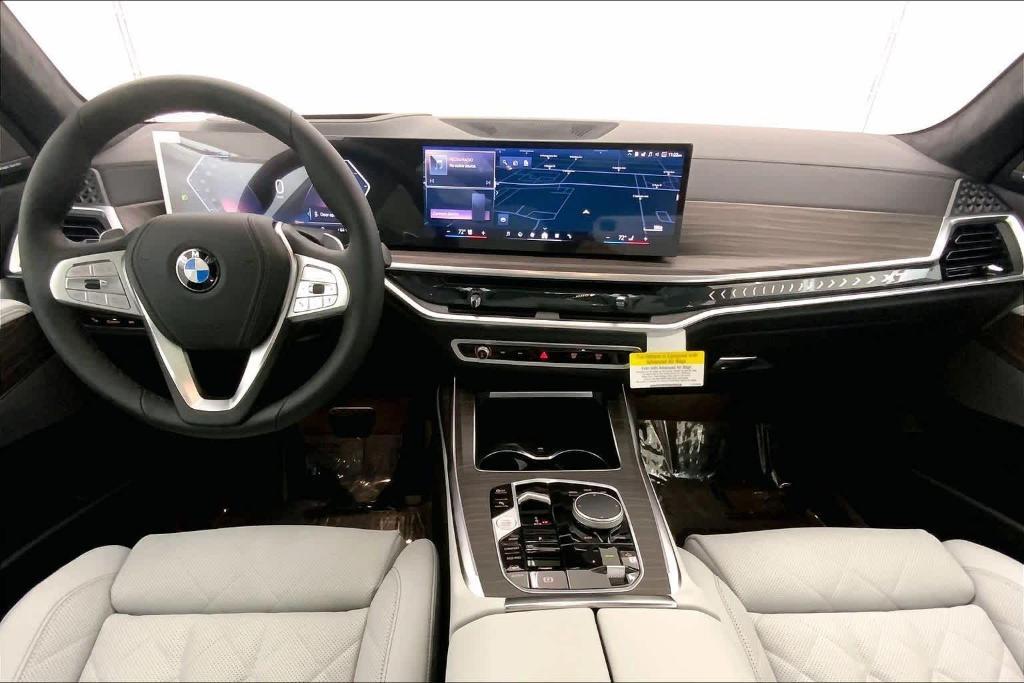 new 2026 BMW X7 car, priced at $100,585