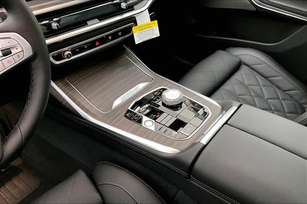 new 2026 BMW X7 car, priced at $101,935