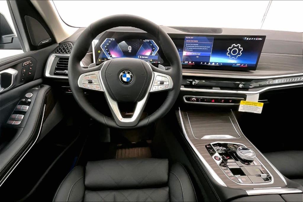 new 2026 BMW X7 car, priced at $101,935
