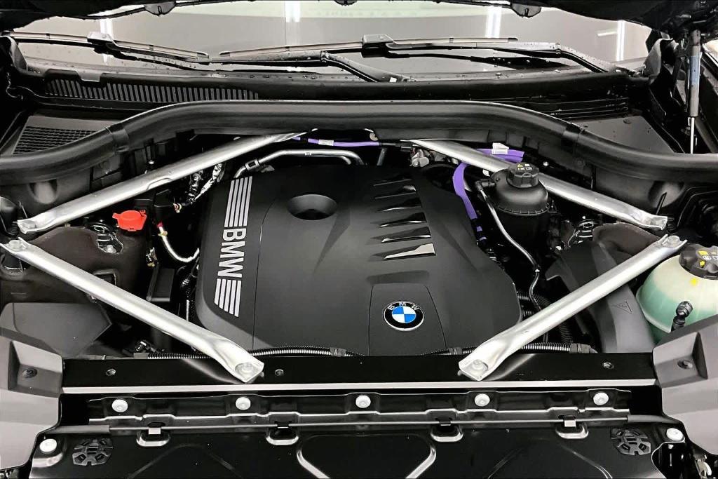 new 2026 BMW X7 car, priced at $101,935