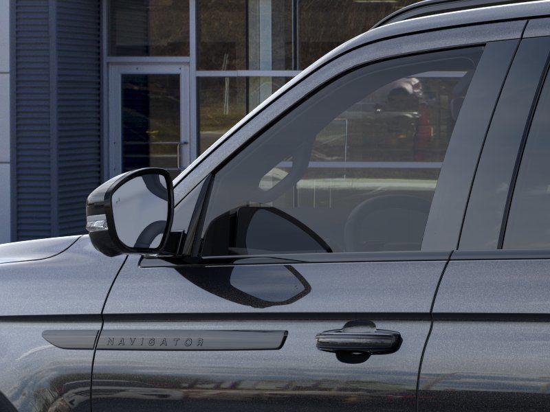 new 2026 Lincoln Navigator car, priced at $112,090