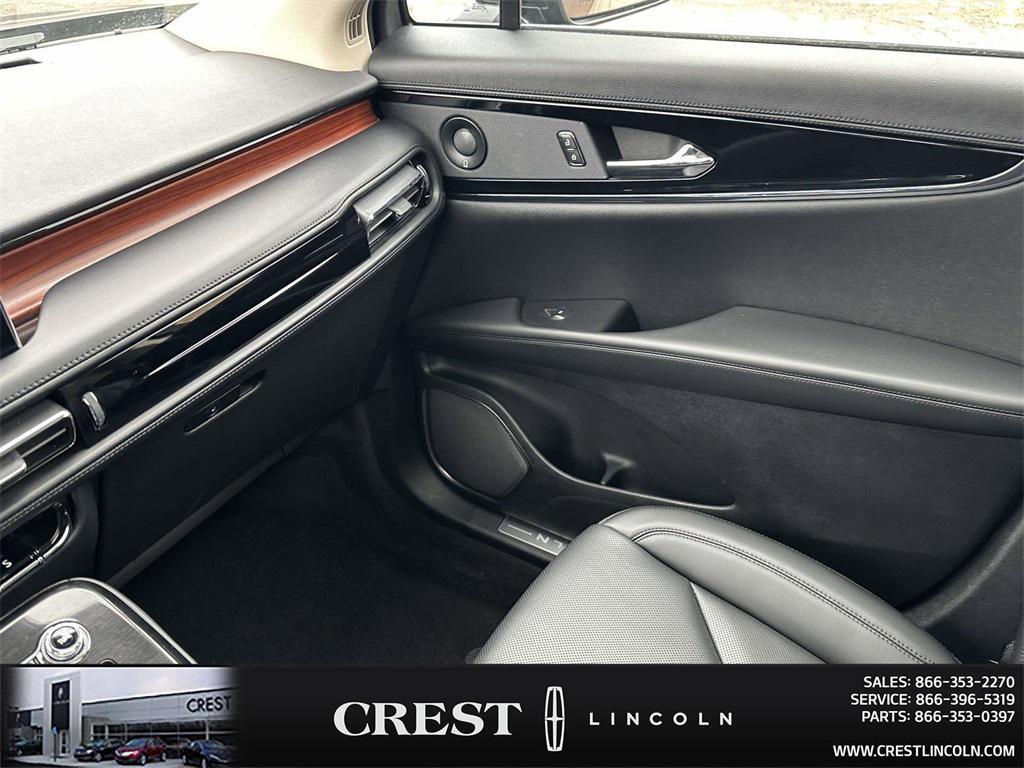 used 2023 Lincoln Nautilus car, priced at $33,995