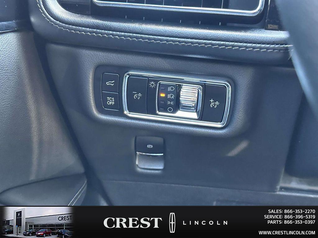 used 2023 Lincoln Nautilus car, priced at $30,856