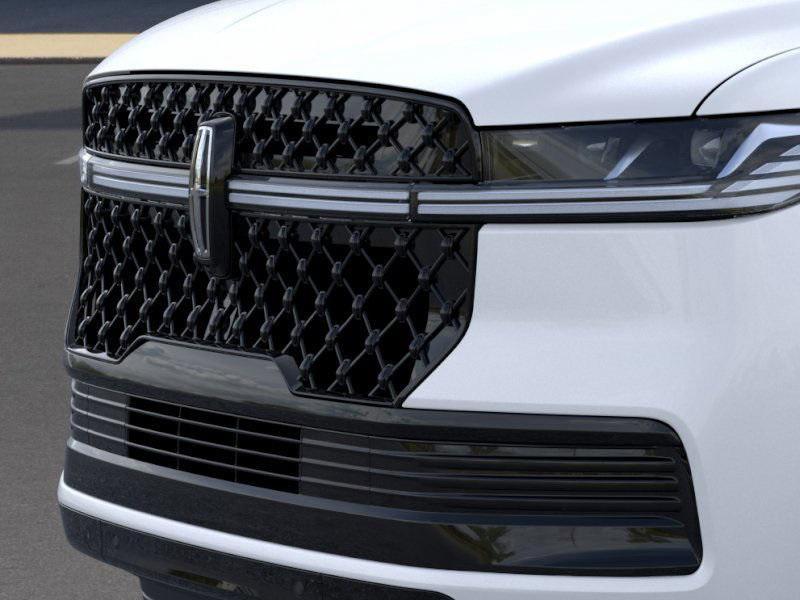 new 2025 Lincoln Navigator car, priced at $129,085