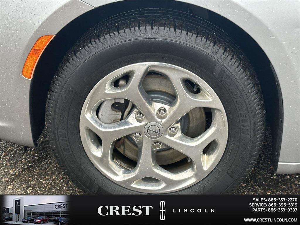 used 2021 Chrysler Pacifica car, priced at $26,487