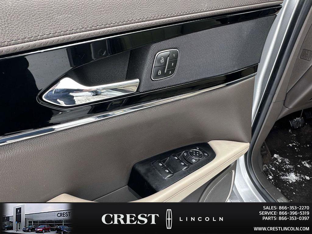 used 2023 Lincoln Nautilus car, priced at $35,776