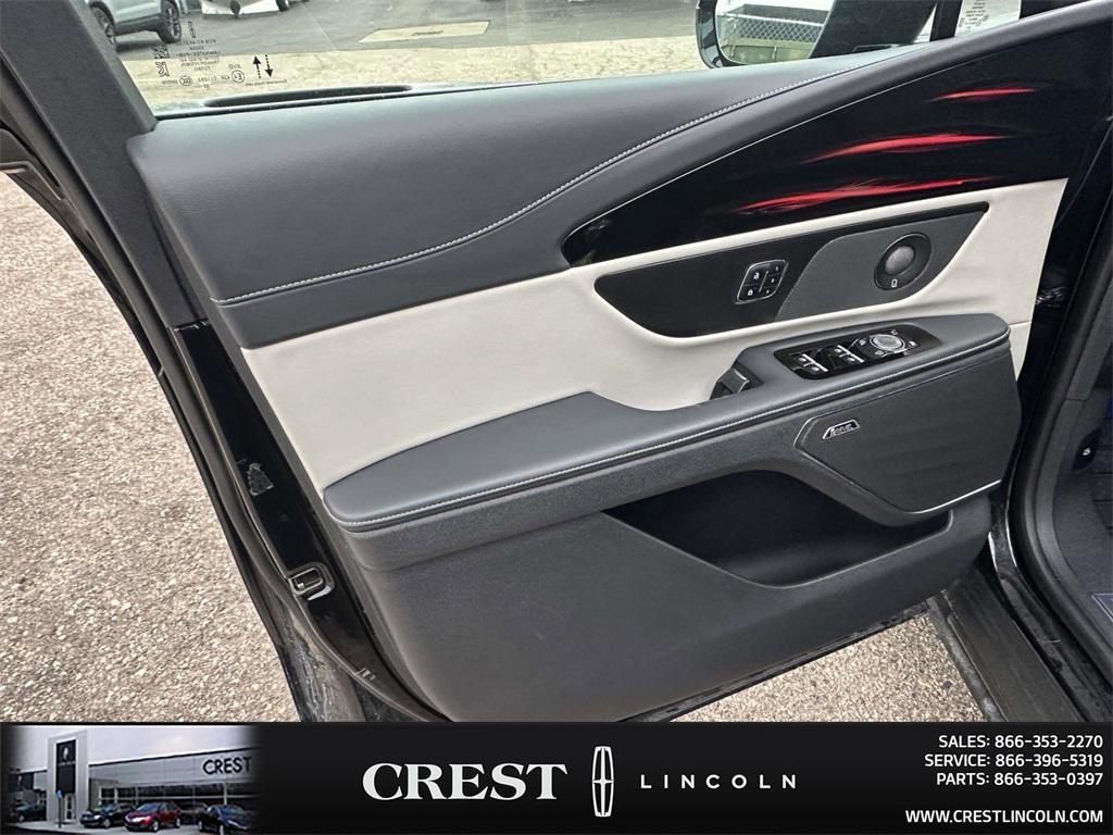 used 2024 Lincoln Nautilus car, priced at $47,222