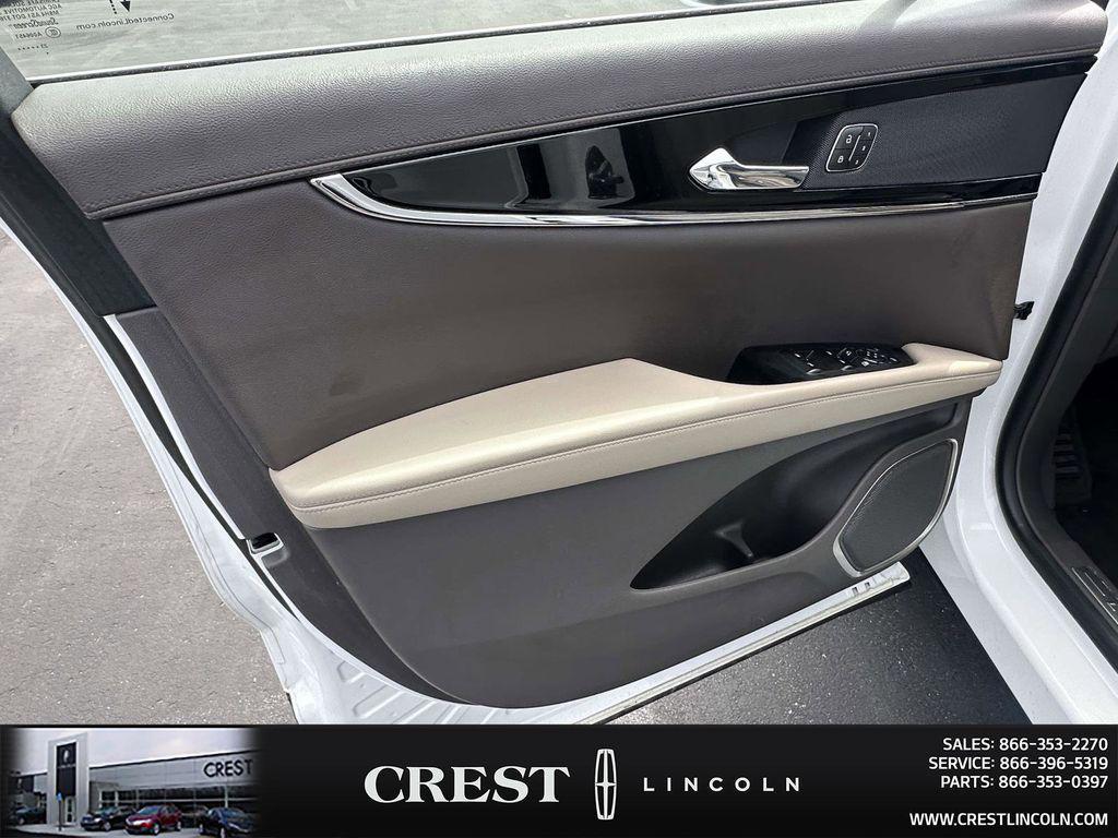 used 2023 Lincoln Nautilus car, priced at $30,894