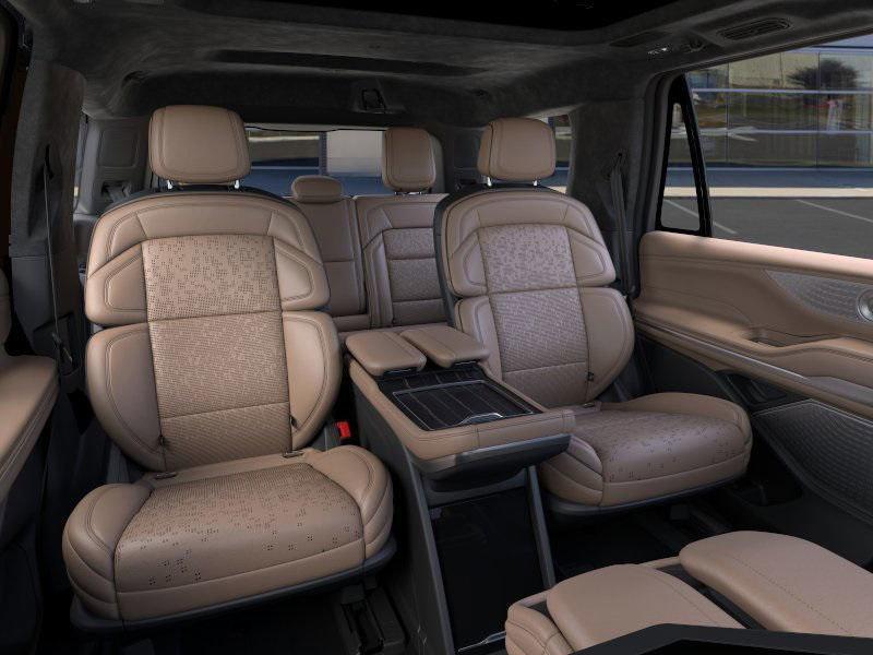 new 2025 Lincoln Navigator car, priced at $130,335