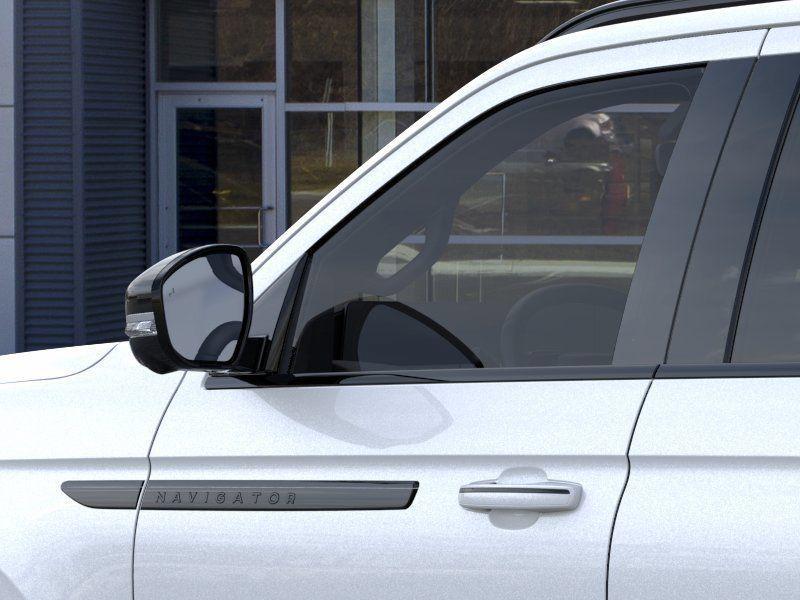 new 2026 Lincoln Navigator car, priced at $109,505