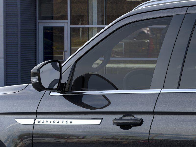 new 2026 Lincoln Navigator car, priced at $108,920