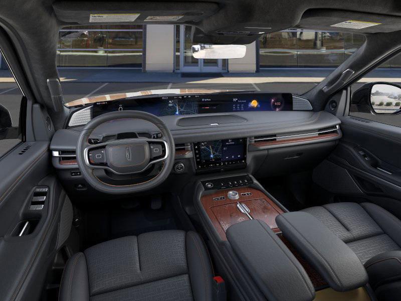 new 2025 Lincoln Navigator car, priced at $130,505