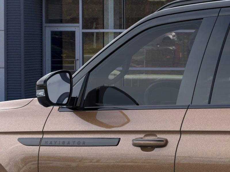 new 2025 Lincoln Navigator car, priced at $130,505
