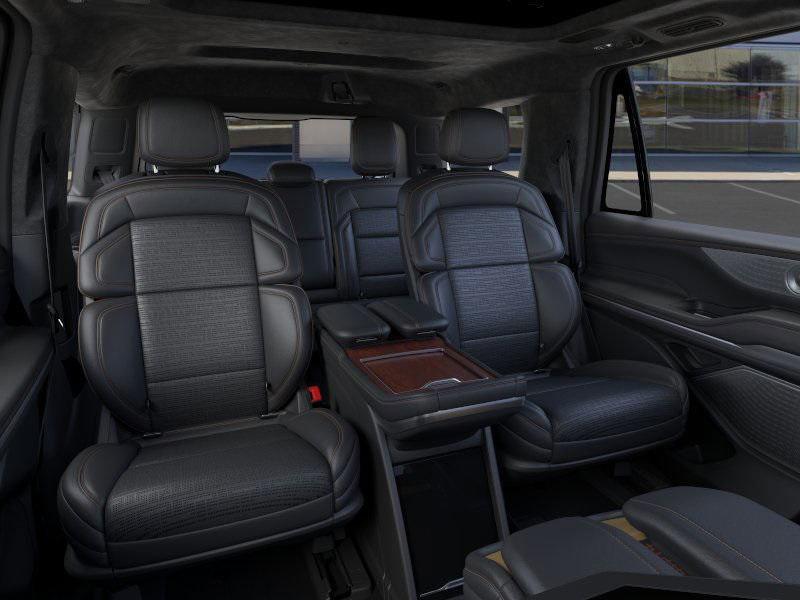 new 2025 Lincoln Navigator car, priced at $130,505
