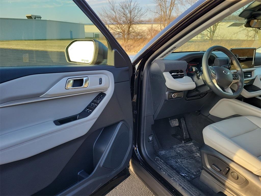 new 2026 Ford Explorer car, priced at $45,282