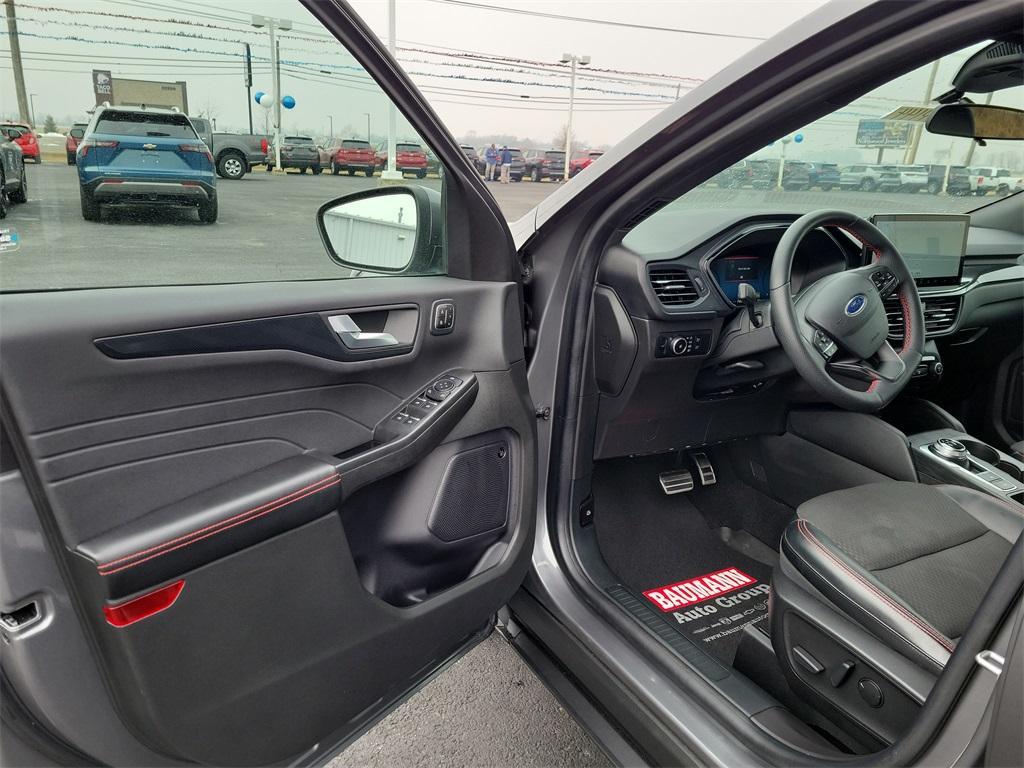 used 2023 Ford Escape car, priced at $27,250