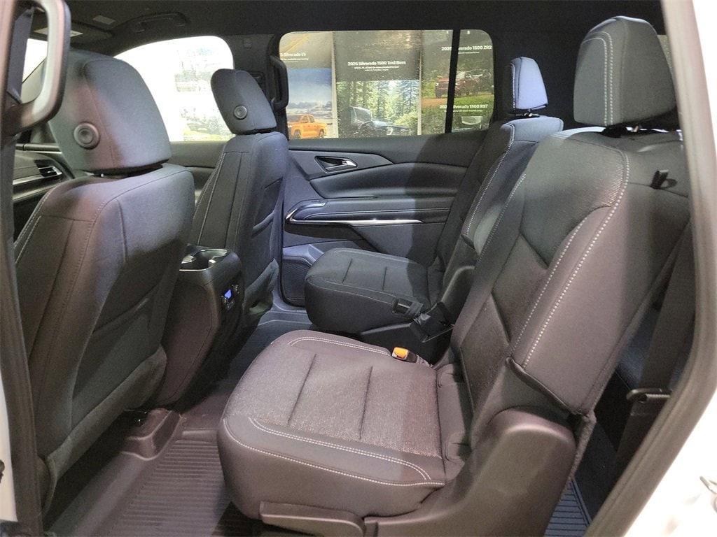 new 2026 Chevrolet Traverse car, priced at $40,605