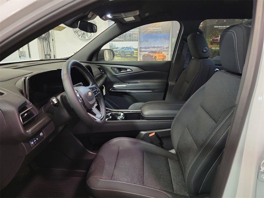 new 2026 Chevrolet Traverse car, priced at $40,605