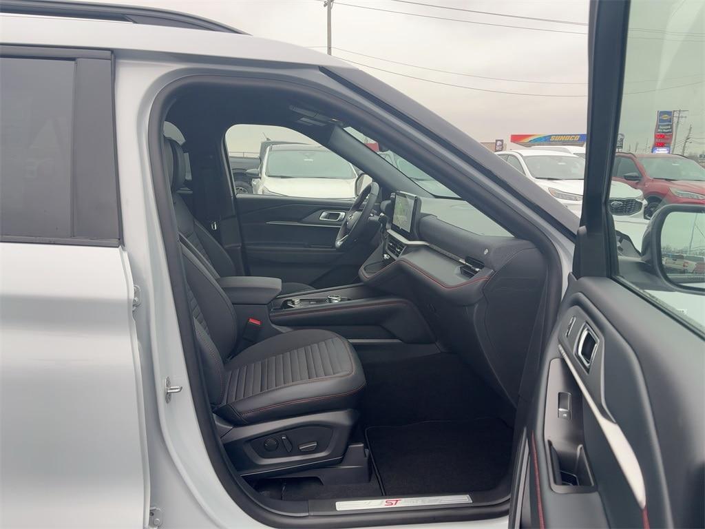 new 2026 Ford Explorer car, priced at $47,176