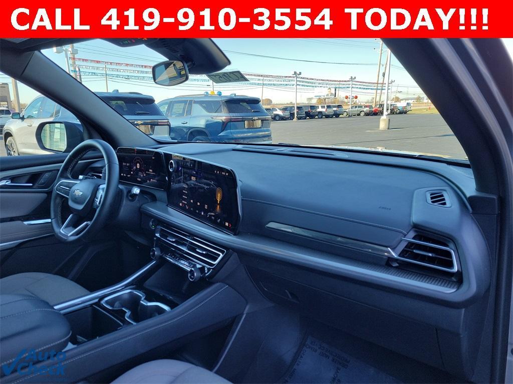 used 2025 Chevrolet Traverse car, priced at $36,000