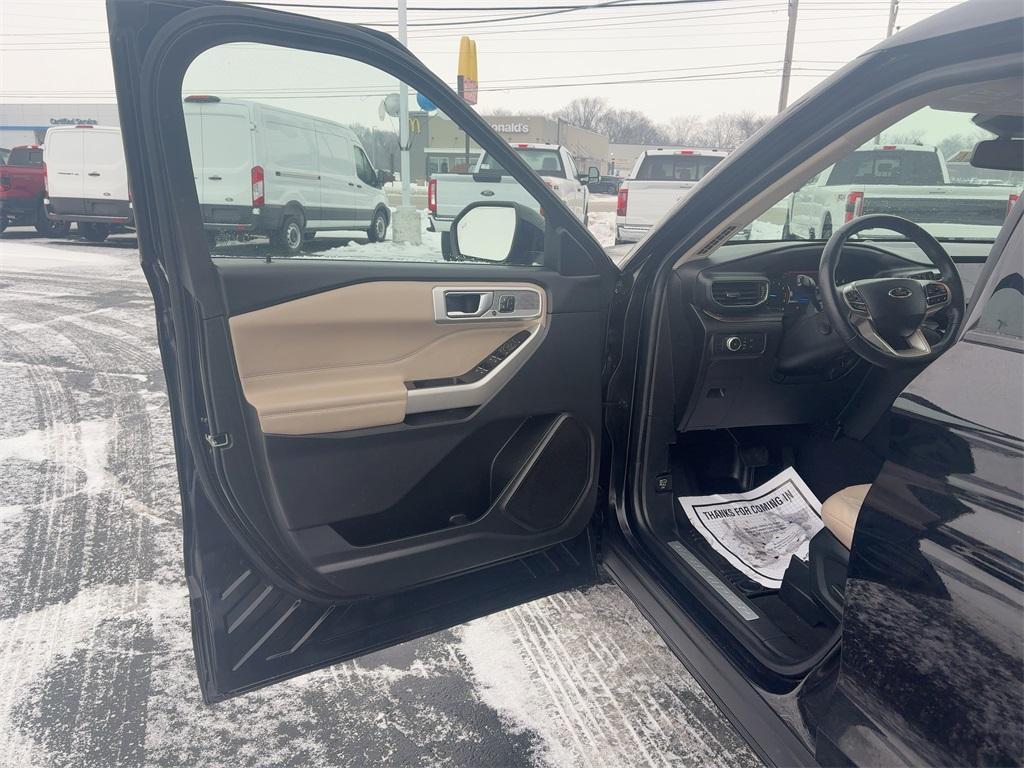 used 2022 Ford Explorer car, priced at $28,087