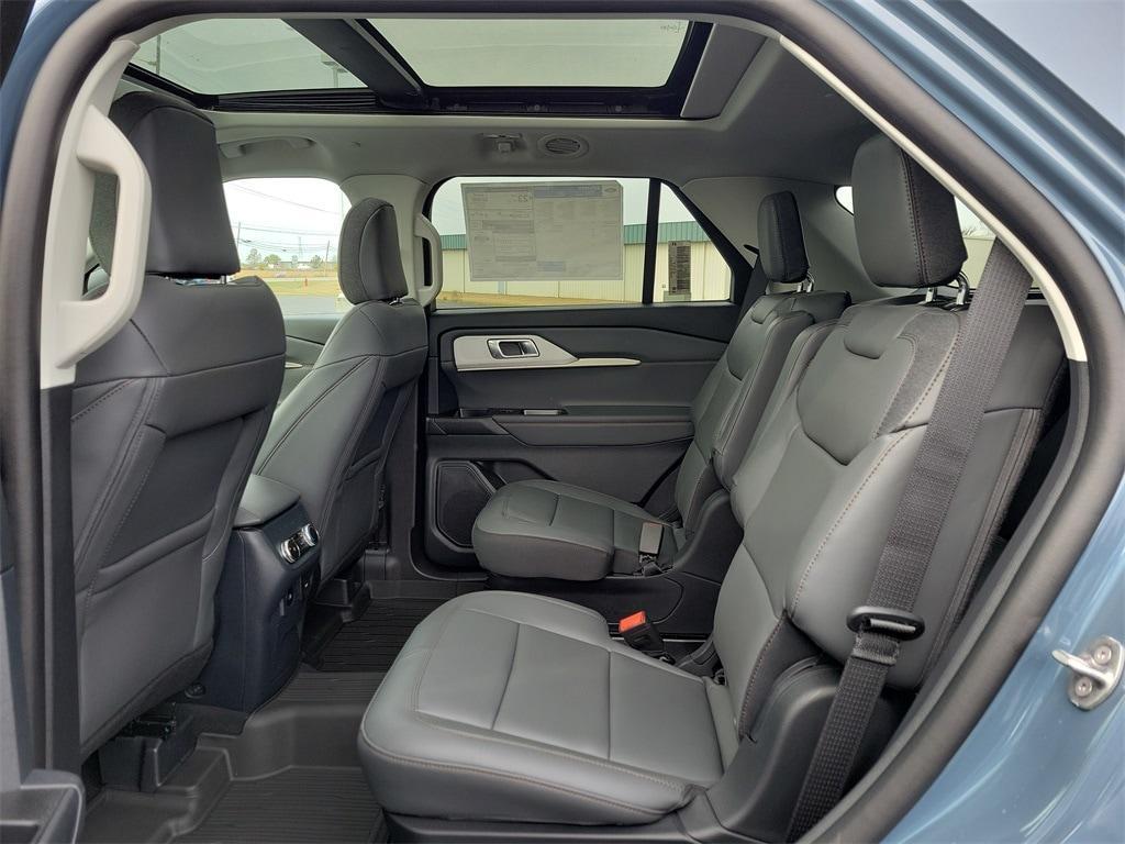 new 2025 Ford Explorer car, priced at $47,600