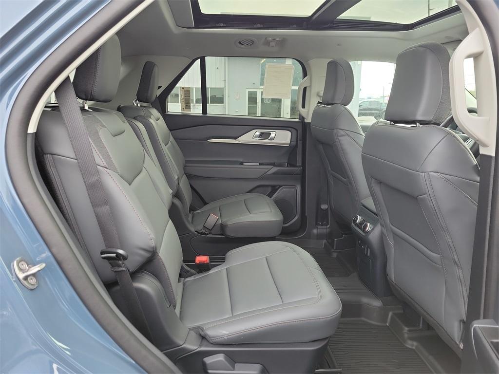 new 2025 Ford Explorer car, priced at $47,600