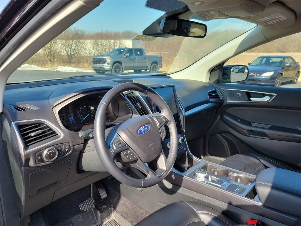 used 2023 Ford Edge car, priced at $28,000