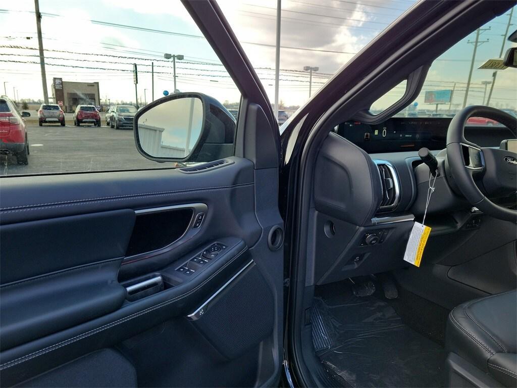 new 2026 Ford Expedition car, priced at $89,890