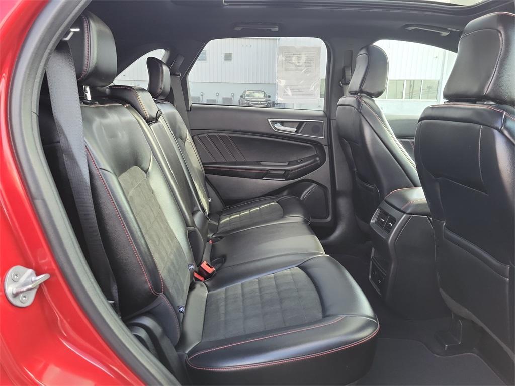 used 2023 Ford Edge car, priced at $29,356