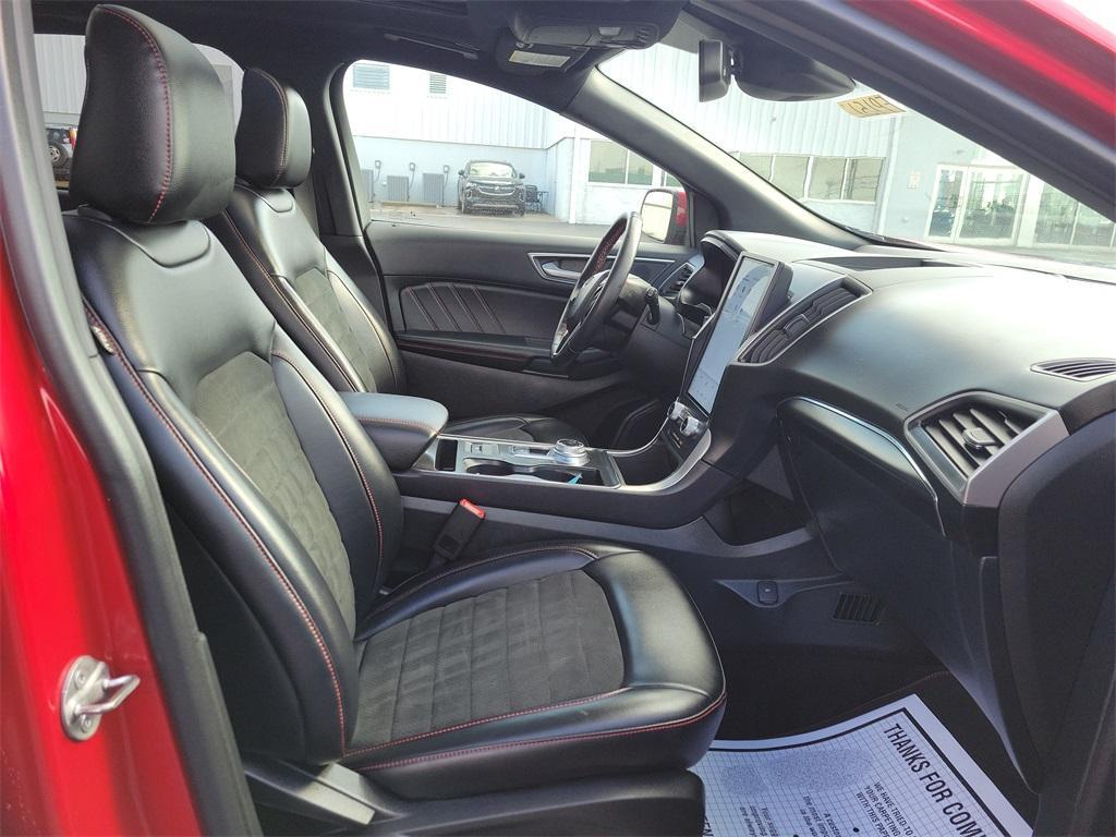 used 2023 Ford Edge car, priced at $29,356